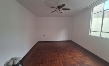 **¡VENTA EXCLUSIVA! HERMOSA CASA EN URB. SANTA CATALINA – LA VICTORIA 🏡✨**