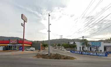 Casa en Venta ¡REMATE BANCARIO! -Valle de las Granadas, Valle Paraiso, Manzanillo, Colima.