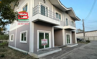 บ้านแฝด บ้านรุ่ง (เลียบคลองชลประทาน ซอย 1) เนื้อที่ 37 ตารางวา ถนนพหลโยธิน ตำบลโคกสว่าง อำเภอเมืองสระบุรี จังหวัดสระบุรี
