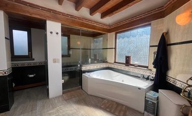 En venta, casa en el Club de Golf Los Encinos