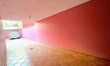 CASA EN VENTA EN IGNACIO ALLENDE, COL. CLAVERÍA, AZCAPOTZALCO