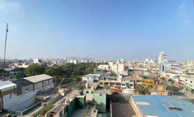 ALQUILO- DPTO 01 DORM.MODERNO- ÁREAS SOCIALES – EDIFICIO MET