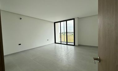 Casa de venta, sector Samborondón en Isla celeste