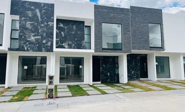 CASA EN VENTA 3 RECAMARAS, ALBERCA TECHADA A 45 MINUTOS DE CDMX