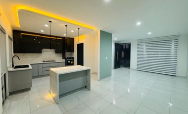 CASA EN VENTA 3 RECAMARAS, ALBERCA TECHADA A 45 MINUTOS DE CDMX