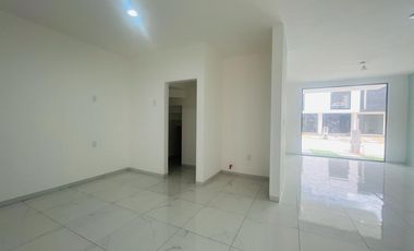 CASA EN VENTA 3 RECAMARAS, ALBERCA TECHADA A 45 MINUTOS DE CDMX