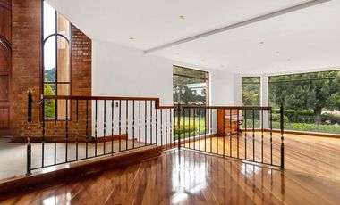 SE VENDE CASA CAMPESTRE A PRECIO DE OPORTUNIDAD EN LA CALERA - MOTIVO VIAJE