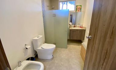 CASA DE 1 PLANTA EN VENTA EN TUMBACO