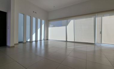 CASA EN RENTA, AMPLIA Y EN ESQUINA, CONDOMINIO CERRADO, CAÑADAS DEL LAGO CORREGIDORA QUERETARO