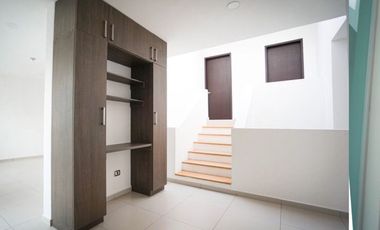 CASA EN RENTA, AMPLIA Y EN ESQUINA, CONDOMINIO CERRADO, CAÑADAS DEL LAGO CORREGIDORA QUERETARO
