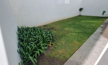 CASA EN RENTA, AMPLIA Y EN ESQUINA, CONDOMINIO CERRADO, CAÑADAS DEL LAGO CORREGIDORA QUERETARO