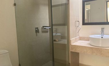 CASA EN VENTA, AMPLIA Y CON JARDIN MUY GRANDE, CONDOMINIO, CAÑADAS DEL LAGO, CORREGIDORA QUERETARO