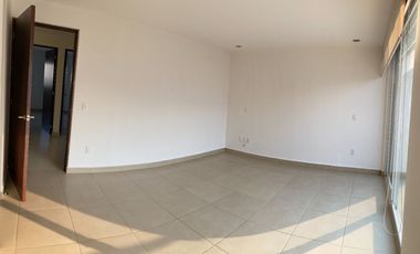 CASA EN VENTA, AMPLIA Y CON JARDIN MUY GRANDE, CONDOMINIO, CAÑADAS DEL LAGO, CORREGIDORA QUERETARO