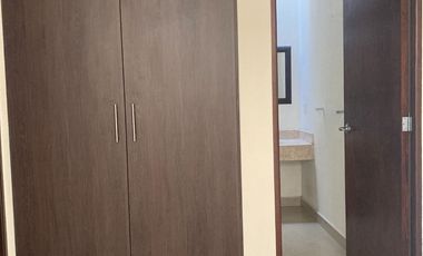 CASA EN VENTA, AMPLIA Y CON JARDIN MUY GRANDE, CONDOMINIO, CAÑADAS DEL LAGO, CORREGIDORA QUERETARO