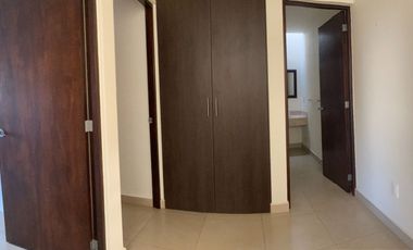 CASA EN VENTA, AMPLIA Y CON JARDIN MUY GRANDE, CONDOMINIO, CAÑADAS DEL LAGO, CORREGIDORA QUERETARO