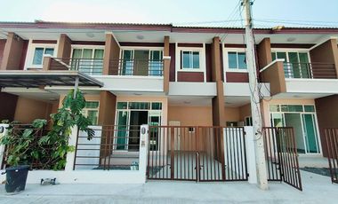 ทาวน์เฮาส์ ลำลูกกา คลองสี่่ ลาดสวาย ปทุมธานีหมู่บ้านพนาสนธิ์วิลล่า18.9ตร.ว3นอน2น้ำตกแต่งใหม่สายด่วน081-440---- Line.@-------a คุณวา