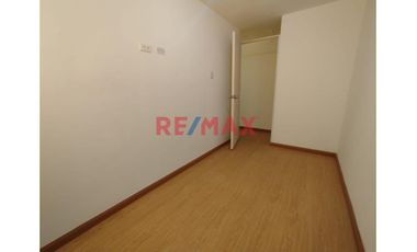 Alquiler De Dpto. Con Ascensor En 5To Piso Condominio Oasis De Piura // ID: 1125052