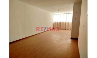 Alquiler De Dpto. Con Ascensor En 5To Piso Condominio Oasis De Piura // ID: 1125052