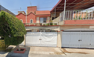 !! CASA EN VENTA, EXELENTE OPORTUNIDAD DE INVERSION, PROPIEDAD YA ADJUDICADA¡¡ -Av Mariano Abasolo 28, Fraccionamiento Las Americas, Las Américas, 550