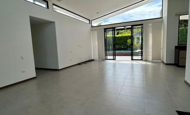 Casa Campestre para el Arriendo ubicada en cerritos