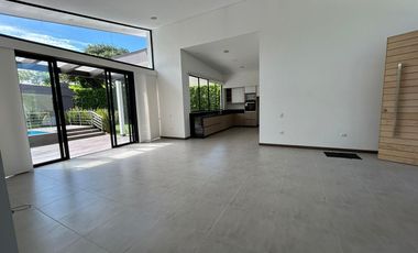 Casa Campestre para el Arriendo ubicada en cerritos