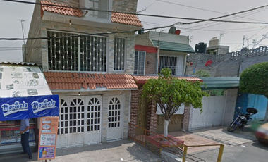 VENTA DE CASA ACOGEDORA ADJUDICADA CERCANA AL CIRCUITO EXTERIOR MEXIQUENSE