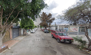 VENTA DE CASA ACOGEDORA ADJUDICADA CERCANA AL CIRCUITO EXTERIOR MEXIQUENSE