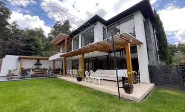 vendo preciosa casa de lujo en San Patricio, Cumbayá