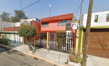 HERMOSA CASA ADJUDICADA EN VENTA CERCANA A WALMART TOLTECAS TLALNEPANTLA