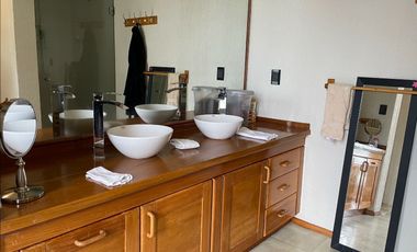 Residencia de lujo en Club de Golf Tabachines con alberca, jardín y loft independiente