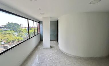 Oficina en alquiler norte de cali