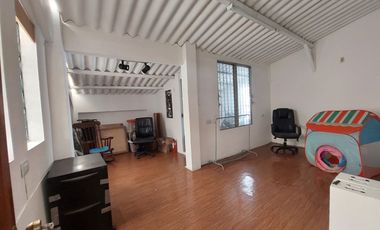 En venta bonita casa de 4 dormitorios en Kennedy Nueva