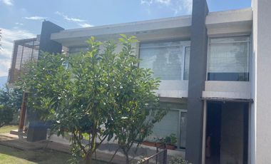 HERMOSA CASA EN CUMBAYA EXCELENTE UBICACION