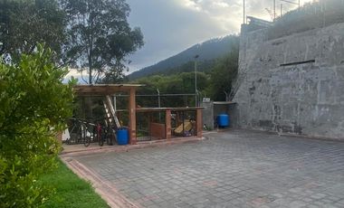 HERMOSA CASA EN CUMBAYA EXCELENTE UBICACION