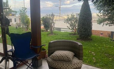 HERMOSA CASA EN CUMBAYA EXCELENTE UBICACION