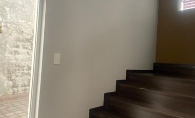 HERMOSA CASA EN CUMBAYA EXCELENTE UBICACION