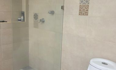 HERMOSA CASA EN CUMBAYA EXCELENTE UBICACION