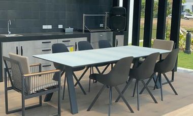 Isla Mocoli, Renta de hermosa casa 4 dormitorios con piscina al pie del Lago