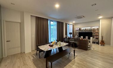 #ให้เช่า วีเว่ บางนา กม.13 บ้านสวยเงียบสงบ พร้อมที่ชาร์จรถ EV 22kw 3 เฟส เดินทางสะดวก เลี้ยงสัตว์ได้