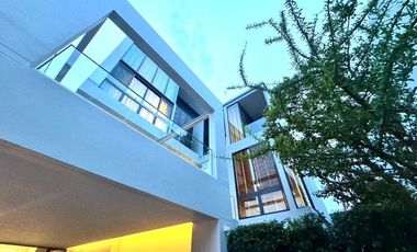 #ให้เช่า วีเว่ บางนา กม.13 บ้านสวยเงียบสงบ พร้อมที่ชาร์จรถ EV 22kw 3 เฟส เดินทางสะดวก เลี้ยงสัตว์ได้