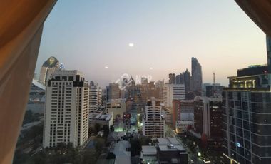 3 Bedrooms For Sale/Rent at The Park Chidlom