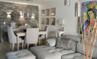 Venta de excelente apartamento remodelado en Pilarica,sector Parque.