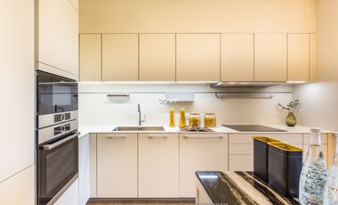 2 Bedrooms For Sale and Rent at Baan Sindhorn