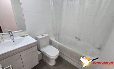 JUNGGEBURTH PROPIEDADES VENDE DEPARTAMENTO ORILLA LAGO