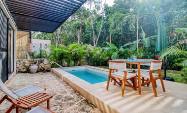 Casa con jardín y alberca privada, en venta, Avenida Coba, Tulum