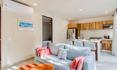 Casa con jardín y alberca privada, en venta, Avenida Coba, Tulum