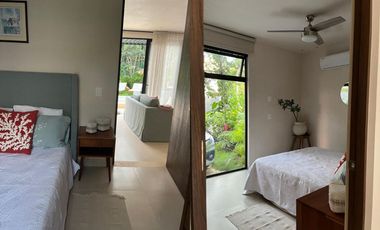 Casa con jardín y alberca privada, en venta, Avenida Coba, Tulum