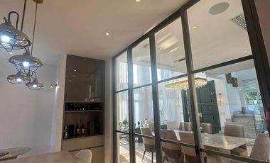 Samborondon, Venta de hermosa casa 4 dormitorios con piscina vista al lago