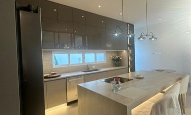 Samborondon, Venta de hermosa casa 4 dormitorios con piscina vista al lago