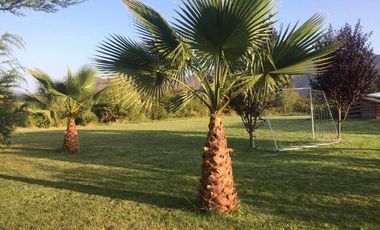 Invierte en felicidad: Venta de parcela en Los Manantiales de Melipilla  con piscina lista para disfrutar en familia.